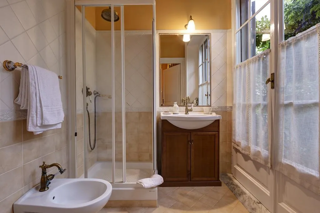 Episcopo Lipinsky Luxury Suites Rome 2*,