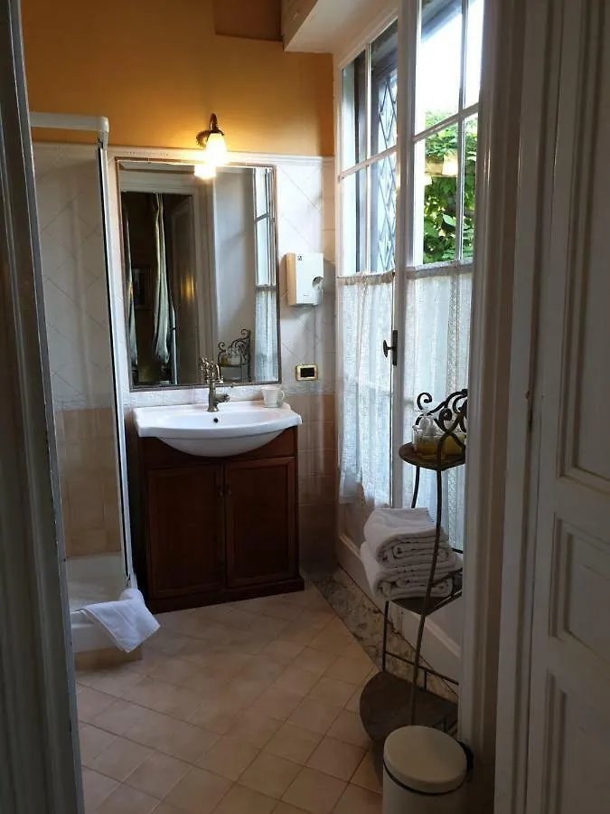 ** Couette-café Episcopo Lipinsky Luxury Suites Rome Italie
