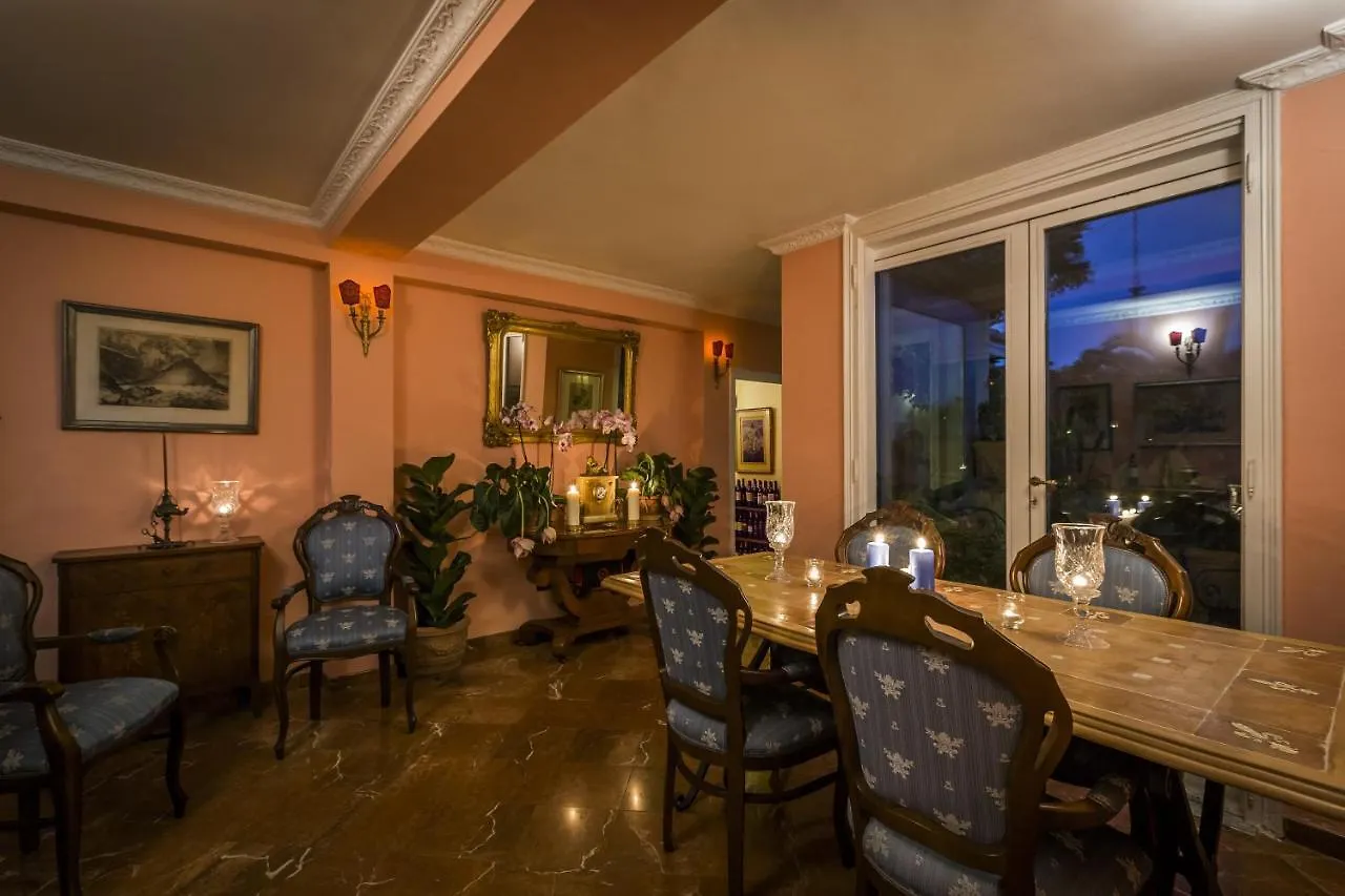 Episcopo Lipinsky Luxury Suites Rome Couette-café